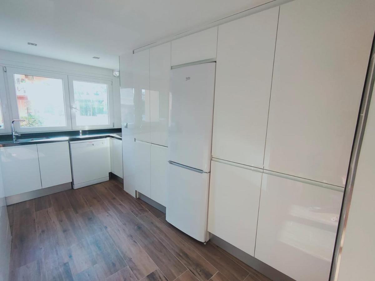 Beautiful Apartment In Third Line Beach Boliches Fuengirola Esterno foto
