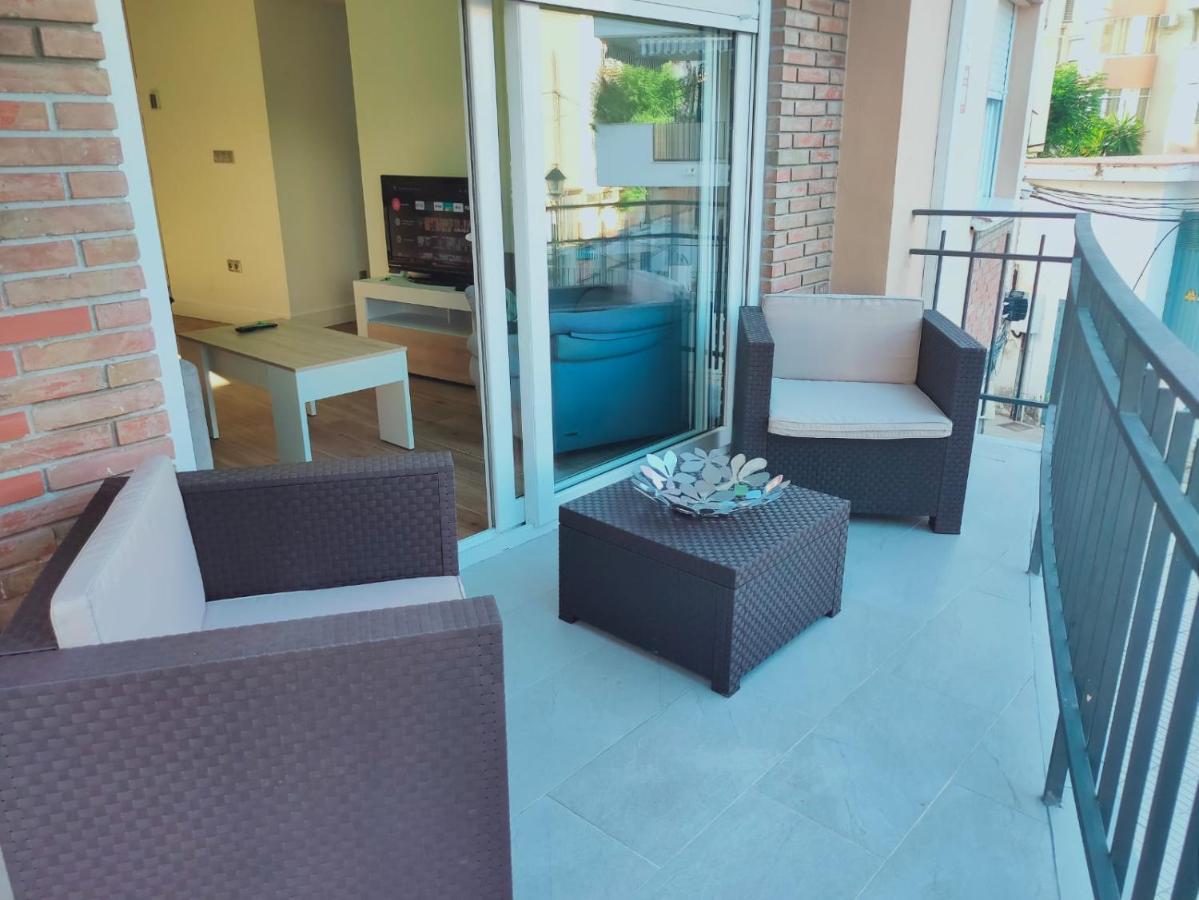 Beautiful Apartment In Third Line Beach Boliches Fuengirola Esterno foto