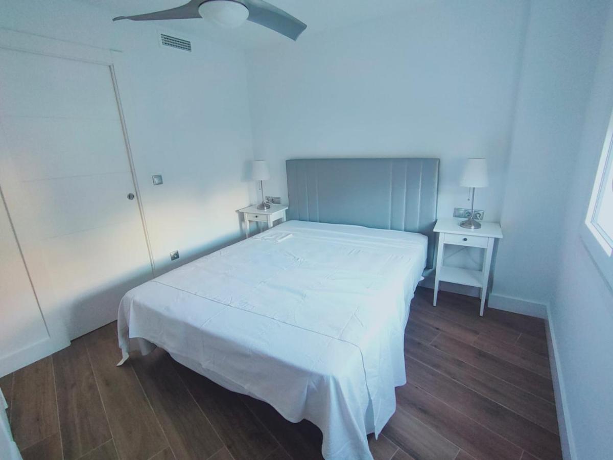 Beautiful Apartment In Third Line Beach Boliches Fuengirola Esterno foto