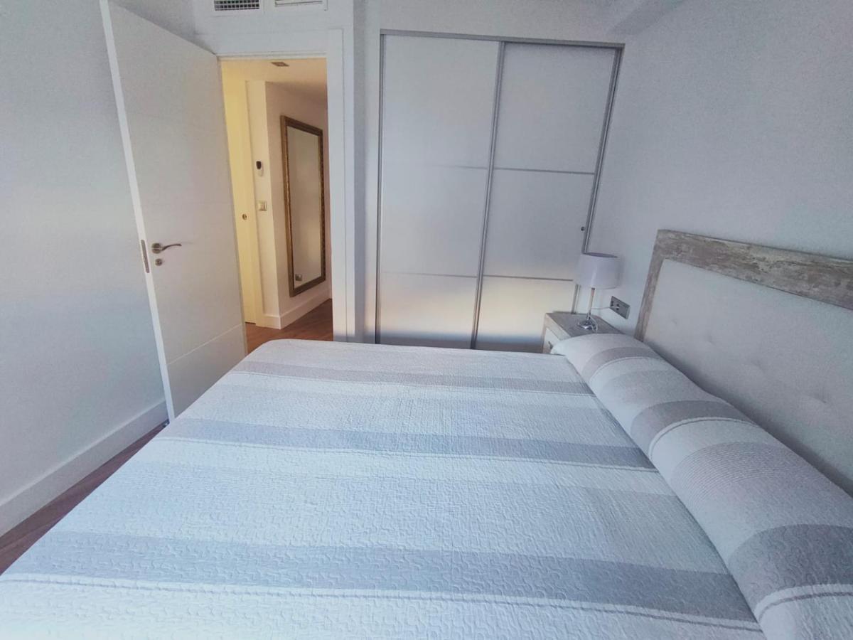 Beautiful Apartment In Third Line Beach Boliches Fuengirola Esterno foto